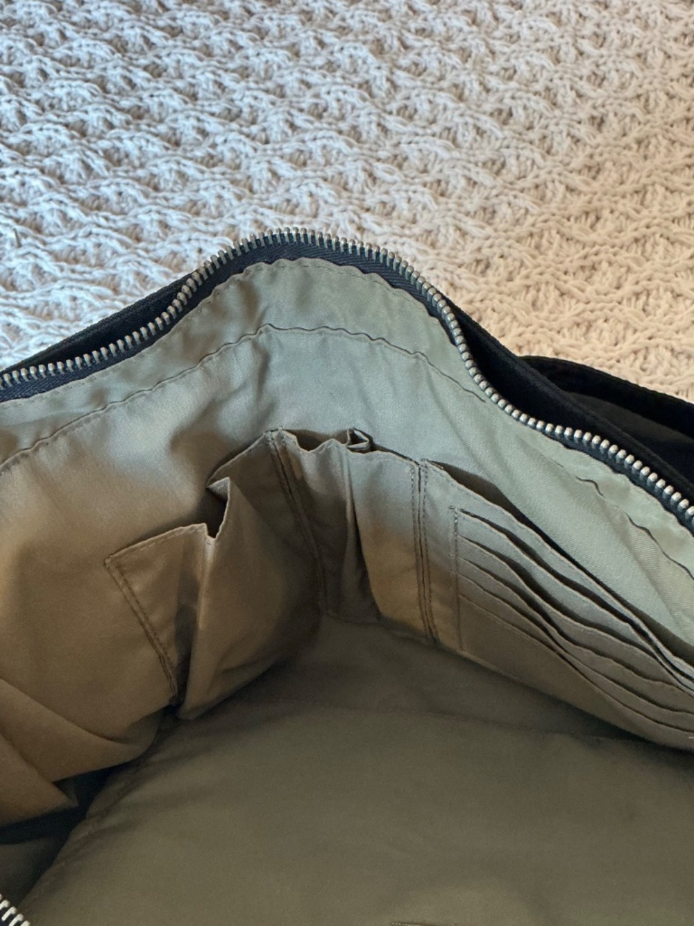Baggalini Quilted Work/Travel Tote Black - Picture 7 of 7